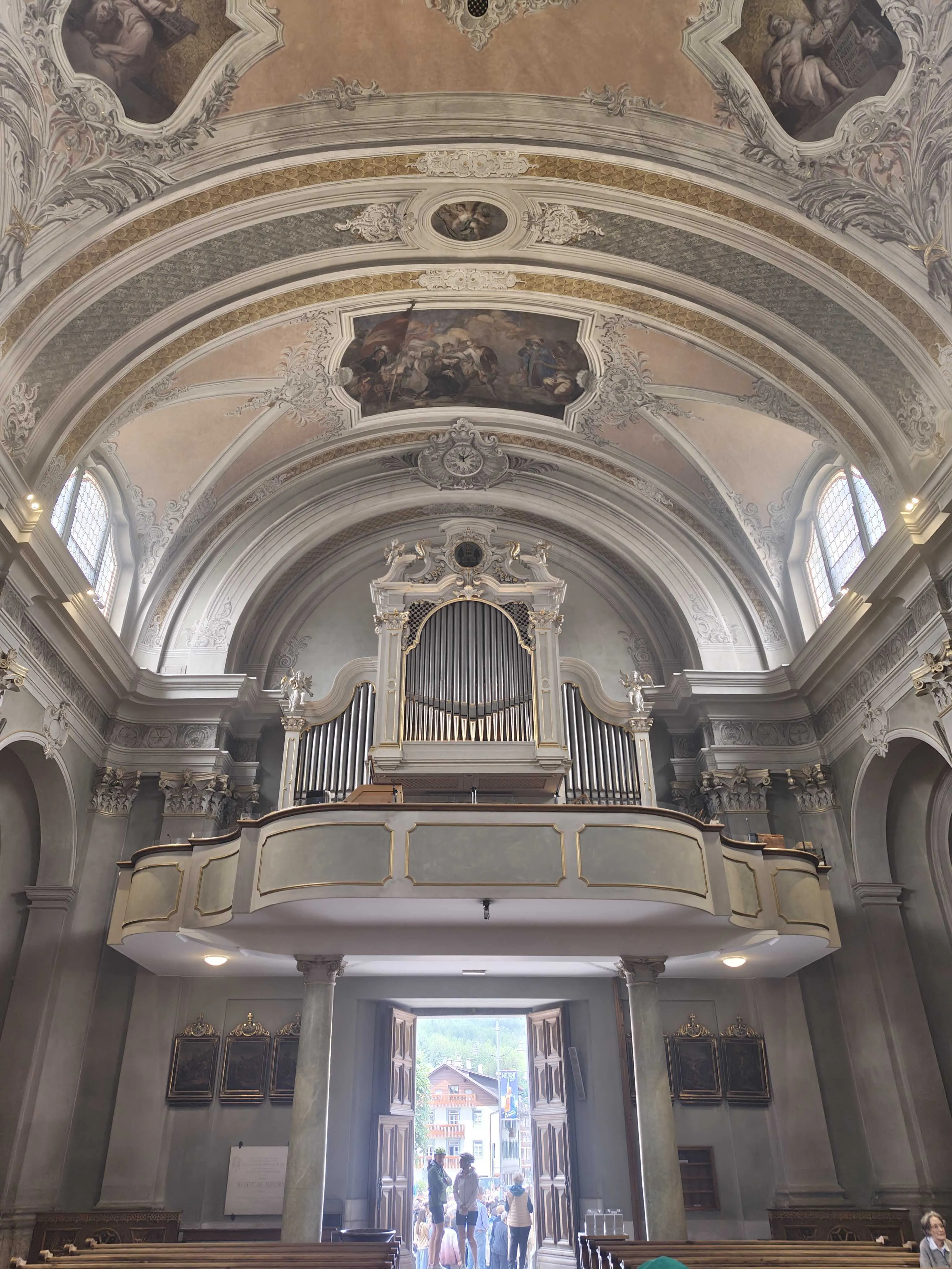 The organ in the Basilika St. Philipp & Jakob